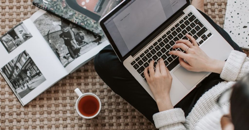 cac-mau-bai-viet-cong-bo-thong-tin-thay-doi-ten-mien